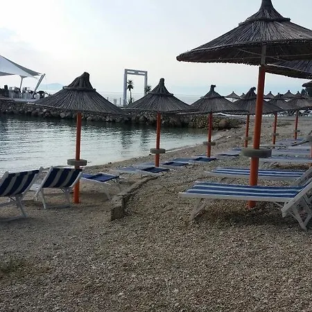 Radhima Kompleksi Amarildo Holiday home Vlore