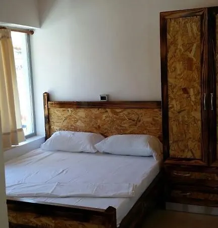 Radhima Kompleksi Amarildo * Vlorë